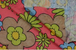 Tricot fleuri pop