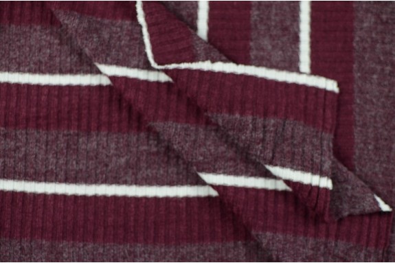 Tricot rayé bordeaux