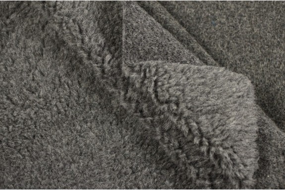 Tissu peluche gris