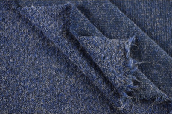 Tricot bouclé bleu