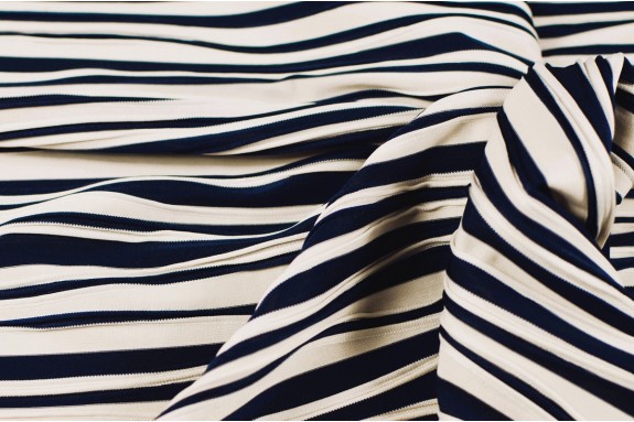 Maille relief noir et écru