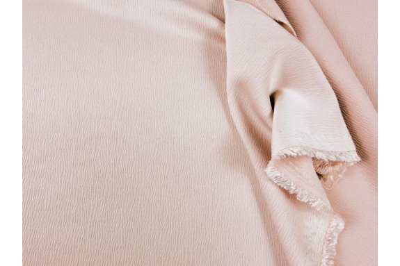 Satin façonné nude