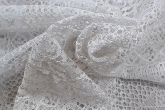 Dentelle crochet blanche