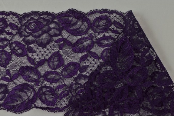 Dentelle aubergine