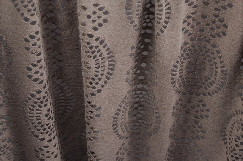 Maille ajourée taupe
