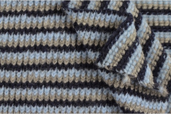 Tricot marine, bleu et gris