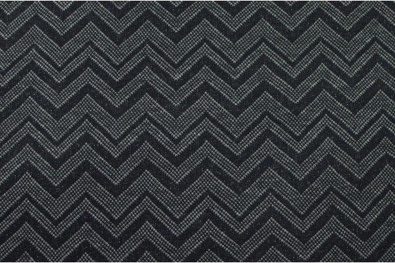 Tricot à chevrons gris et noirs